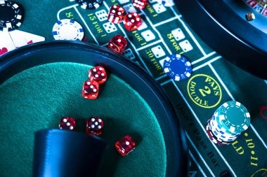 slotmacau platform showing live dealer table, sportsbook, and slot games on mobile and desktop