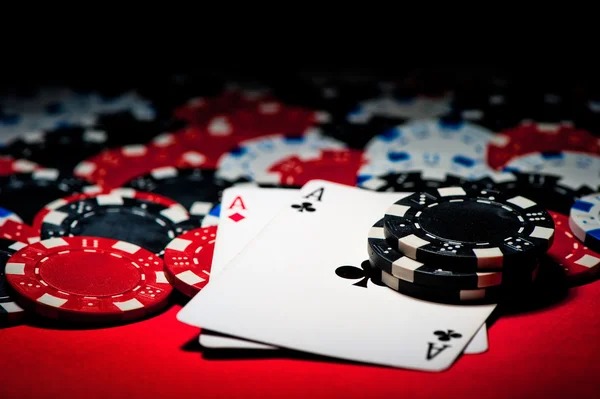 Caribbean Stud Poker hand rankings and payout table on slotmacau