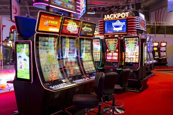video thumbnail showing game information and bet settlement video thumbnail showing game information and bet settlement